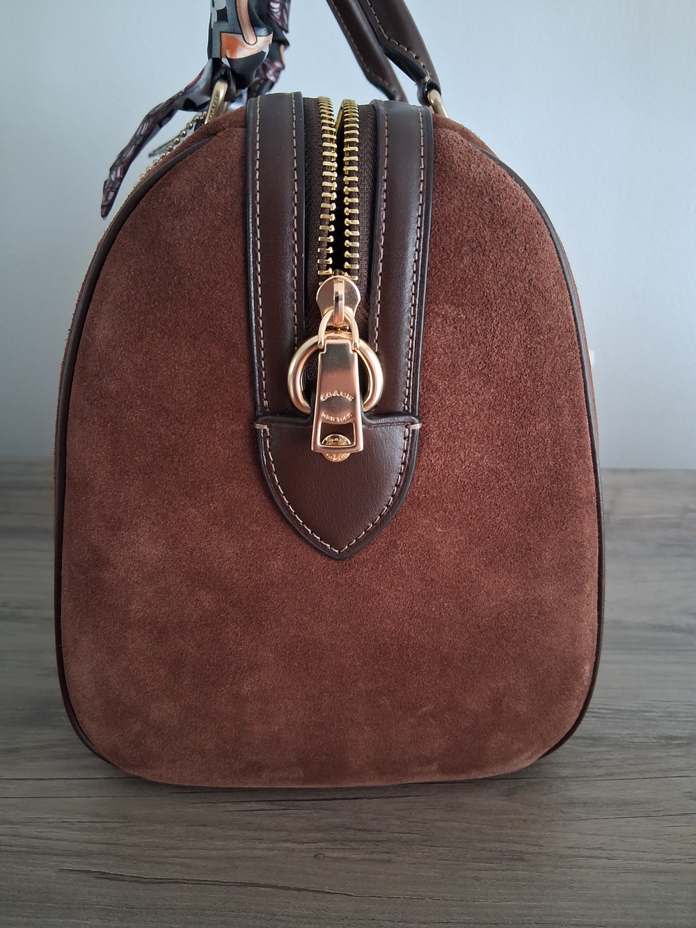 NWT Authentic Coach Suede Rowan Large Satchel Coach Heart Charm, Bag Scarf - Picture 8 of 9